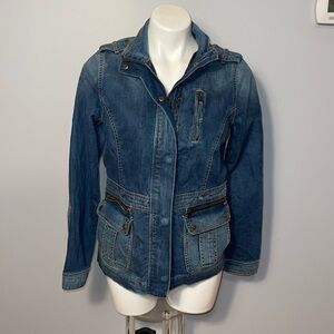 Lucky Brand ladies denim Jean jacket. Medium.